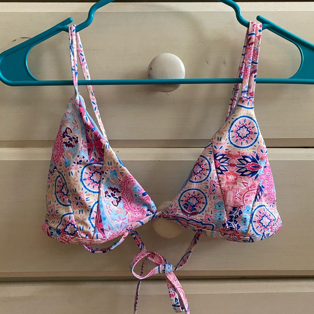 Kulani kini bikini top in Byron Bay print